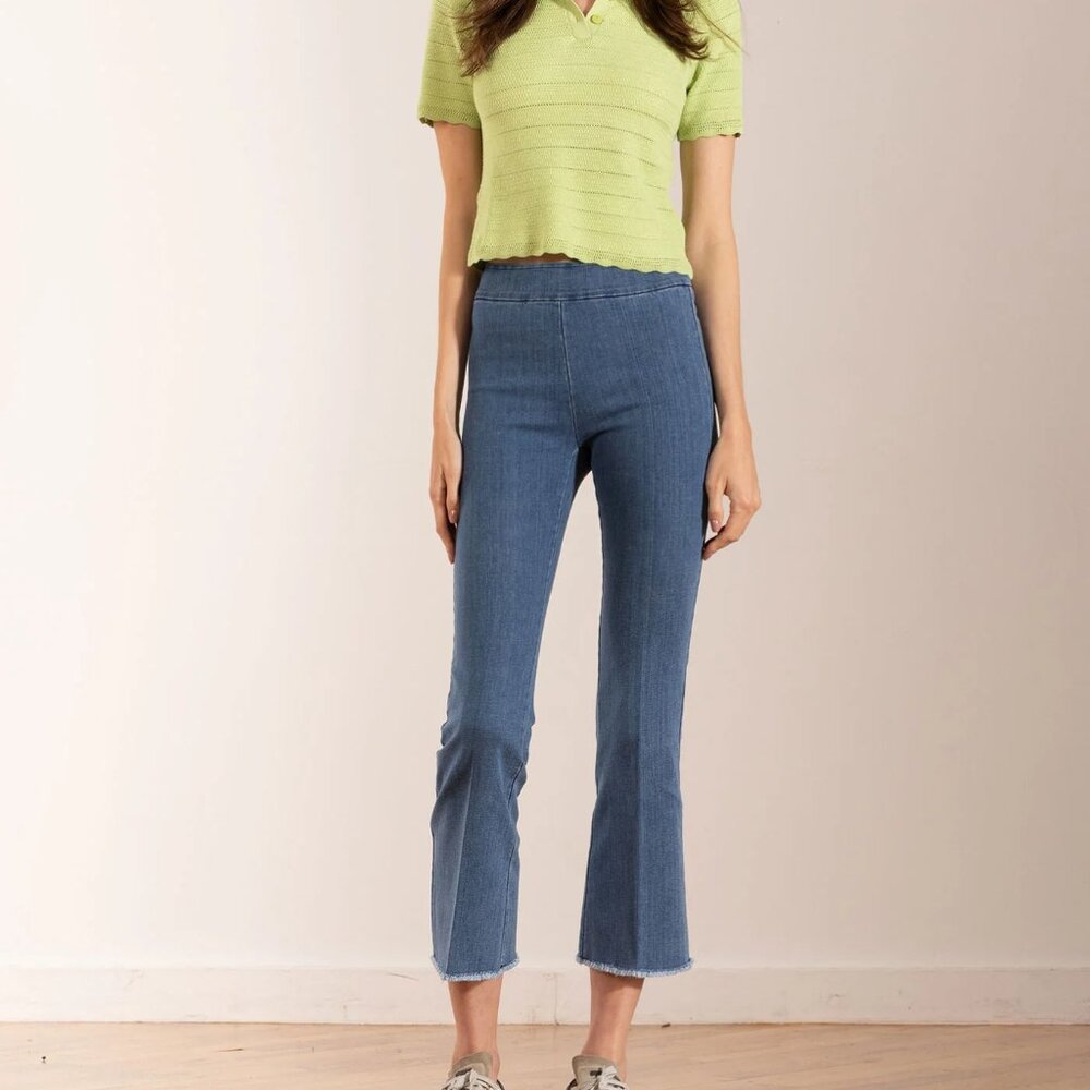 NWT AVENUE MONTAIGNE Leo Light Denim Cropped Flare Cut Women's Jeans Size 6